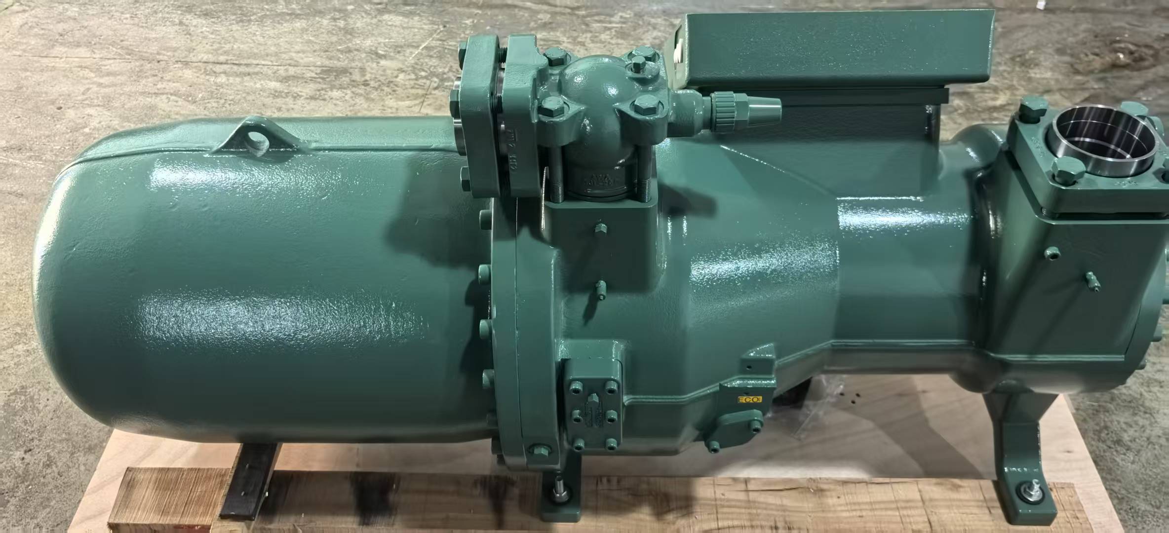 Últimos blogs da empresa sobre Como Funciona a Refrigeração por Compressão de Parafuso: Componentes Principais e Processo​